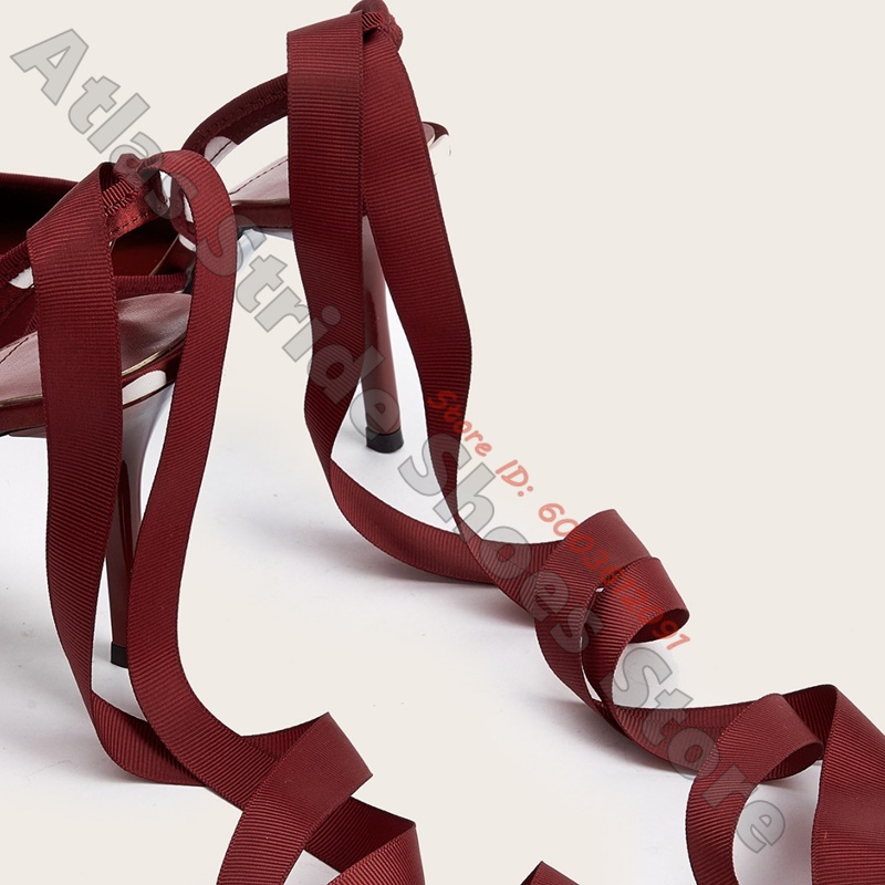 새틴 화이트 폴카 도트 포인티드 슬링백 힐 와이드 리본 - Wide Fit Heels 리뷰 및 가격