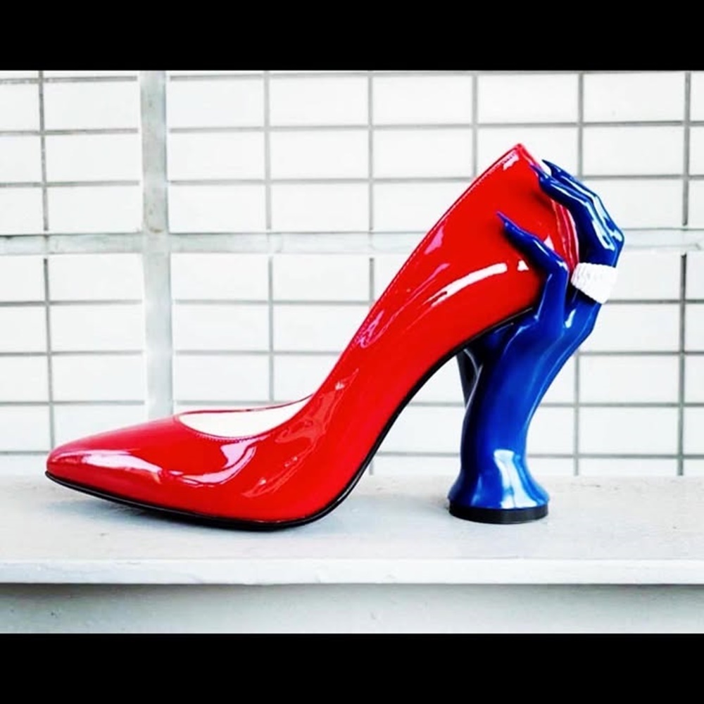 핸드 스컬프처 힐 포인티드 토 펌프스 글로시 페이턴트  - Women'S Shoes Hands Free 리뷰 및 가격